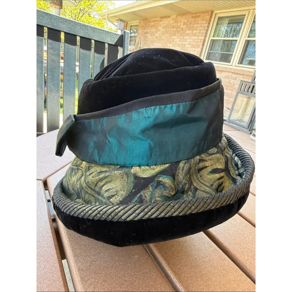 Art Velvet Bucket Hat Black Blue Purple